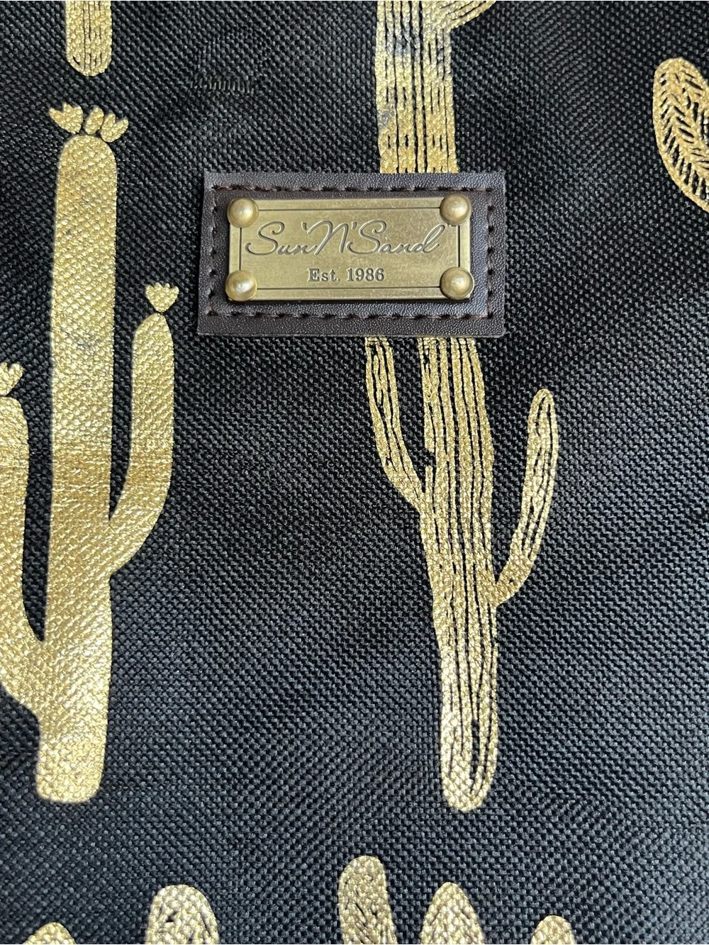 Sun And Sand stylish black